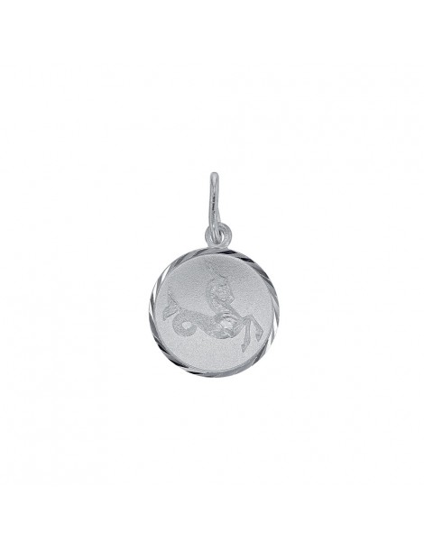 Pendentif signe du Zodiaque Capricorne rond strié en argent rhodié